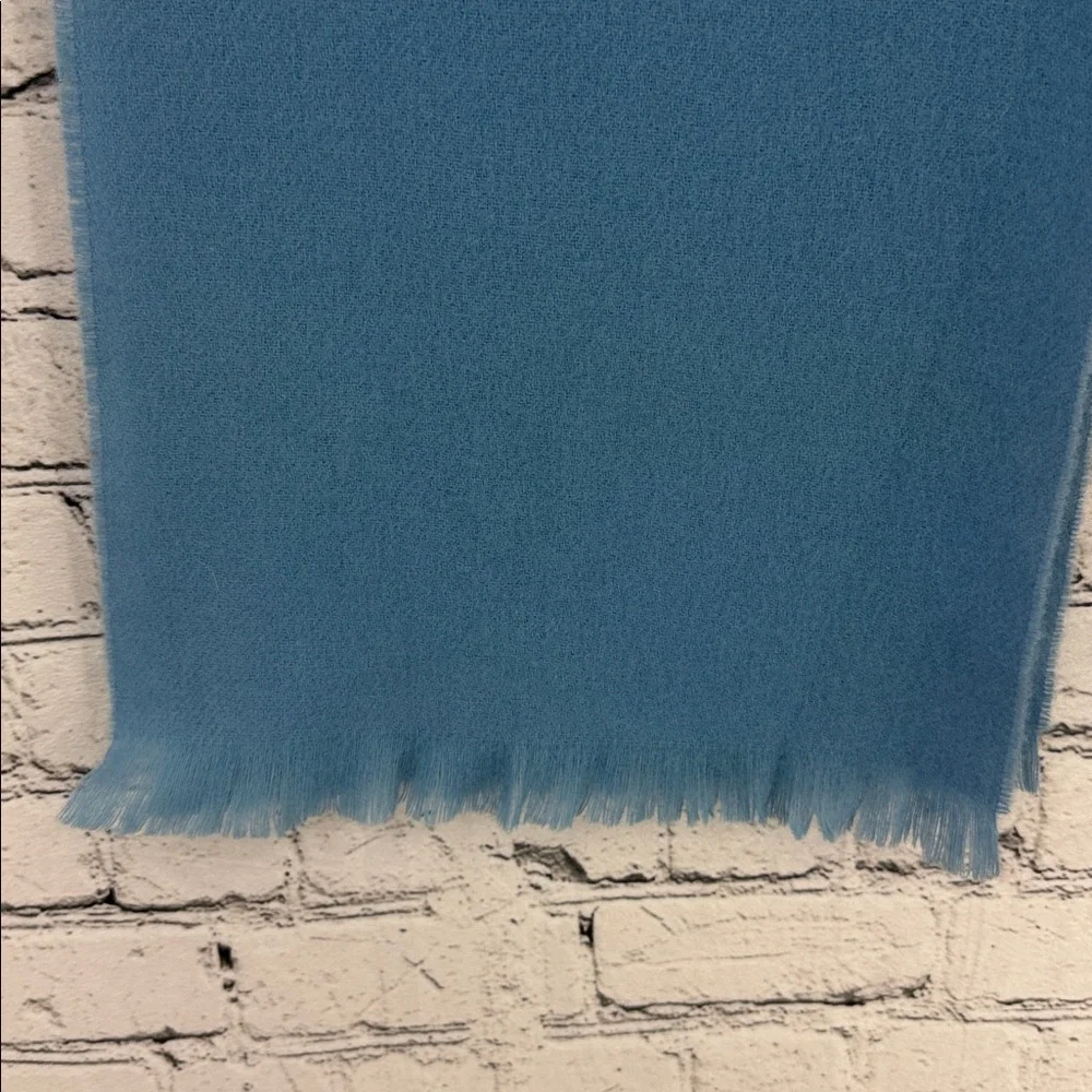 Vintage Scottish 100% Wool Fringed Neck Scarf -- Sky Blue -- Unisex Like New!